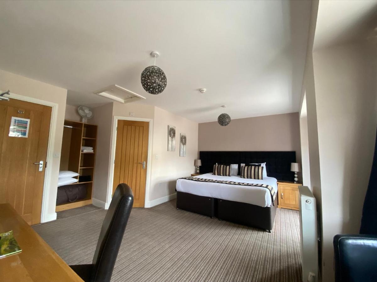 The Three Horseshoes Hotel Barnard Castle Bagian luar foto